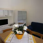 In 24579 בית נופש ביביונה